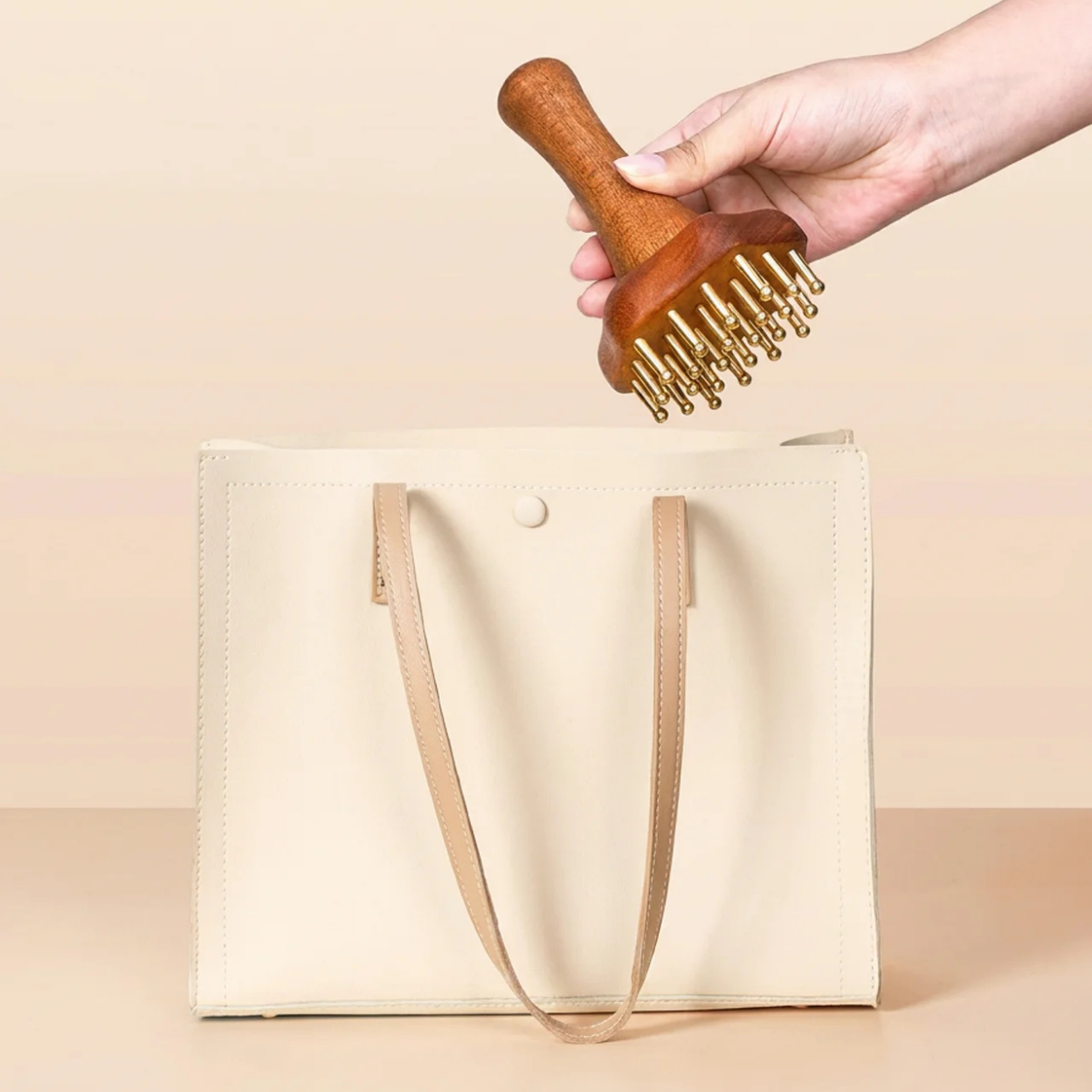 Brosse de Massage Gua Sha en Bois & Laiton 24 Points