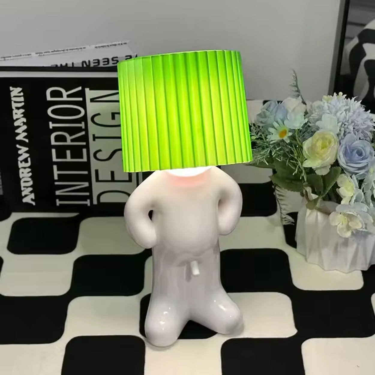 Lampe de Table Design en Forme de Personnage