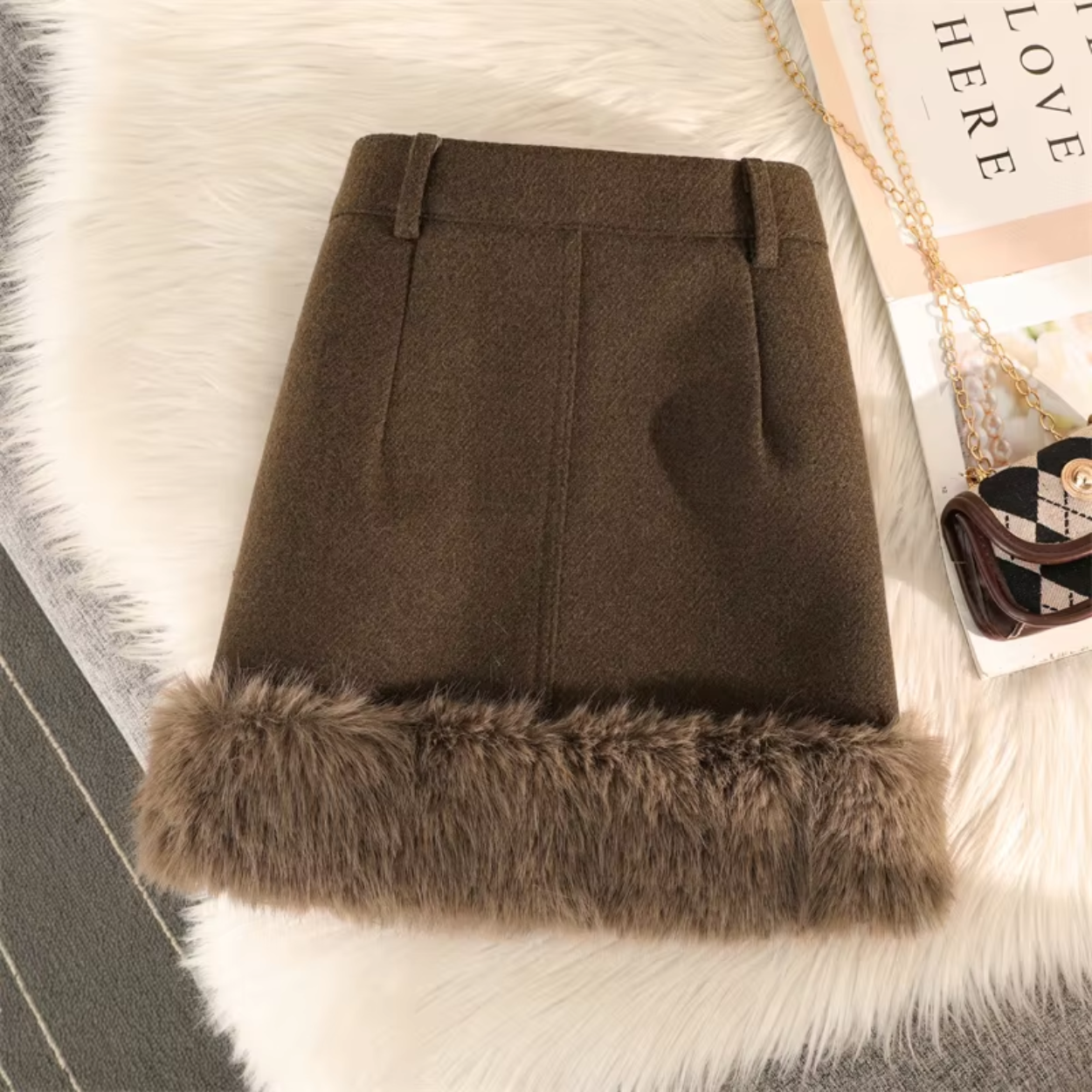 Mini-Jupe Hivernale Femme - Taille Haute, Élégante et Chaude avec Fausse Fourrure