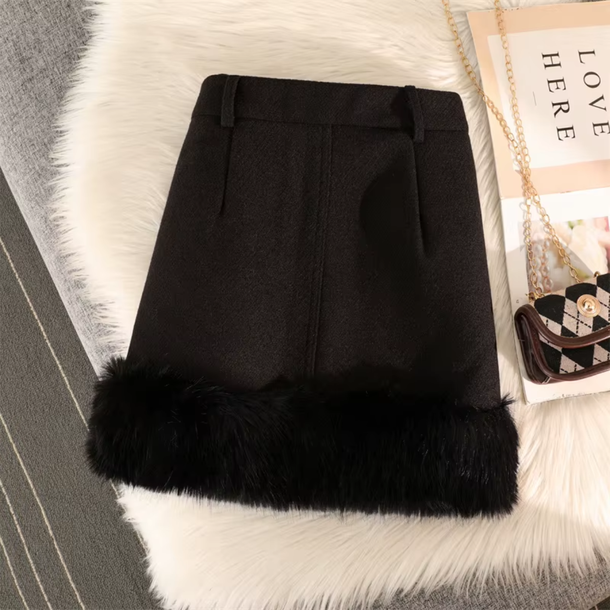 Mini-Jupe Hivernale Femme - Taille Haute, Élégante et Chaude avec Fausse Fourrure